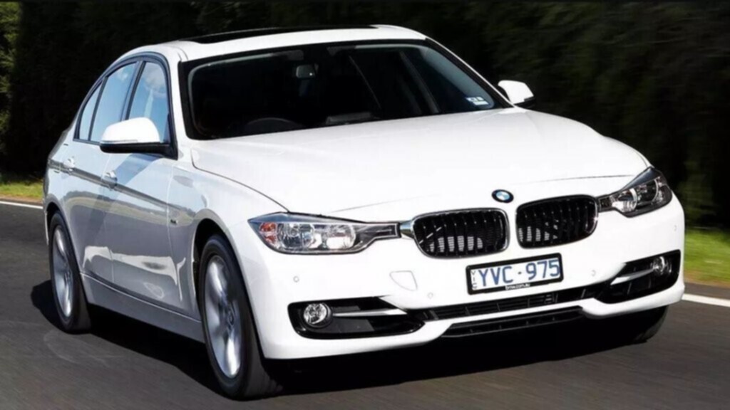 Có nên mua BMW 320i đời 2012-2013 hay không? | Tư Vấn Mua Xe | Otosaigon